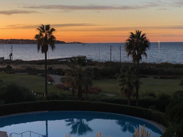 Vue Mer Juan Les Pins Antibes Exterior photo